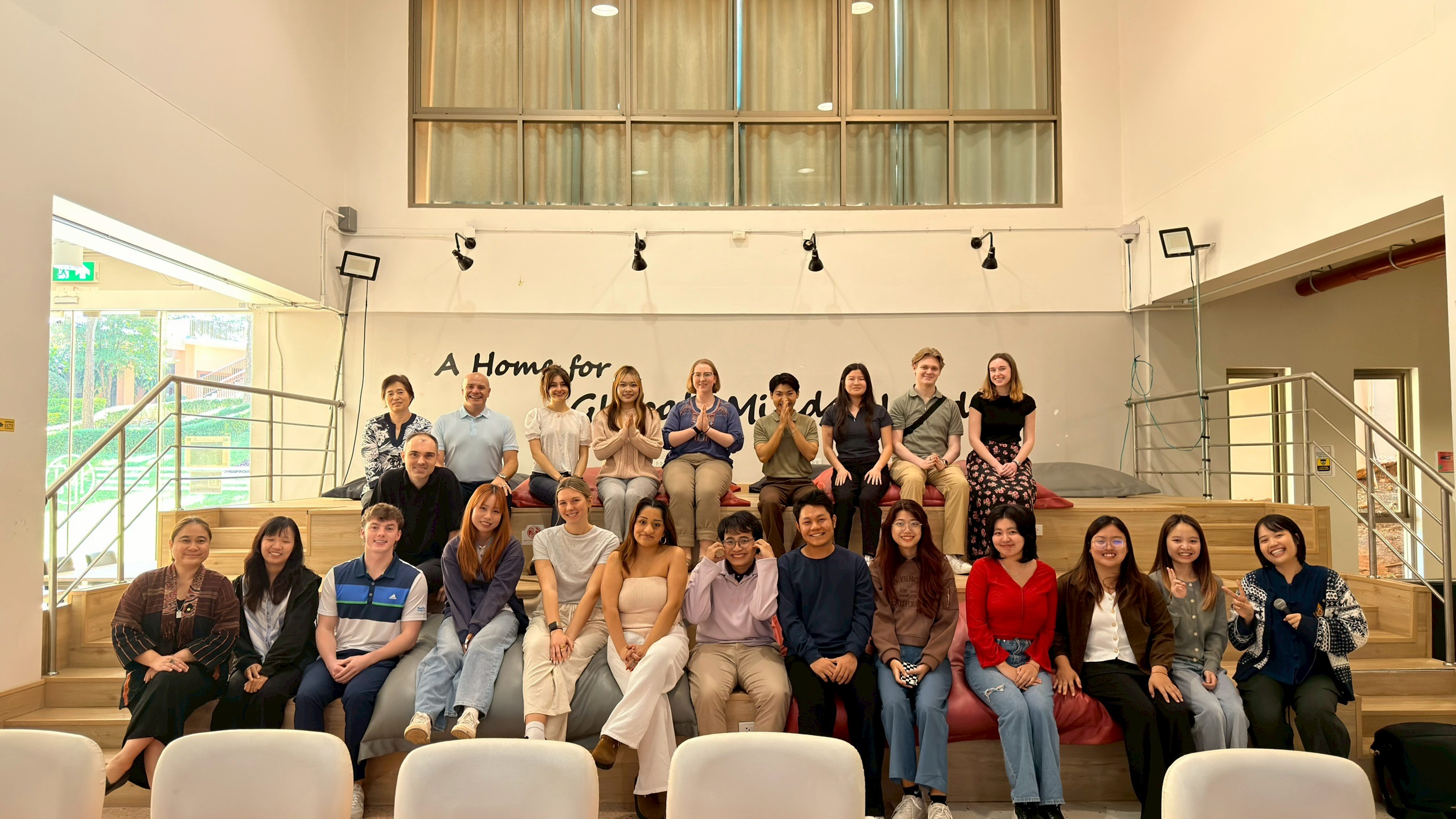 MFU School of Management Welcomes University of Wisconsin–Eau Claire Students for “Globalization in Thailand” Program