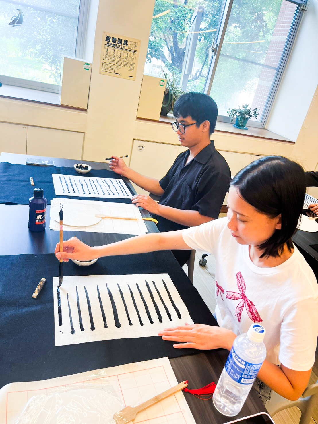 MFU News : LINE_ALBUM_22_ก.ค._69_กิจกรรม_Chinese_calligraphy_260723_42.JPG